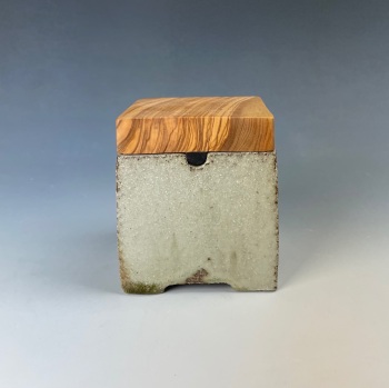 Box with Olive wood lid