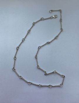 Silver twist link chain