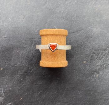 Silver. Garnet ring. 