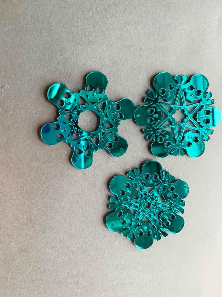 Skull Flake Decoration - Set of 3
