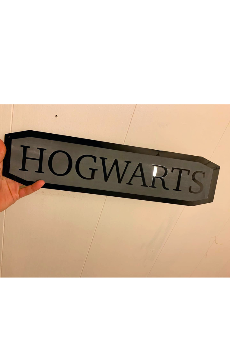 Hogwarts Sign