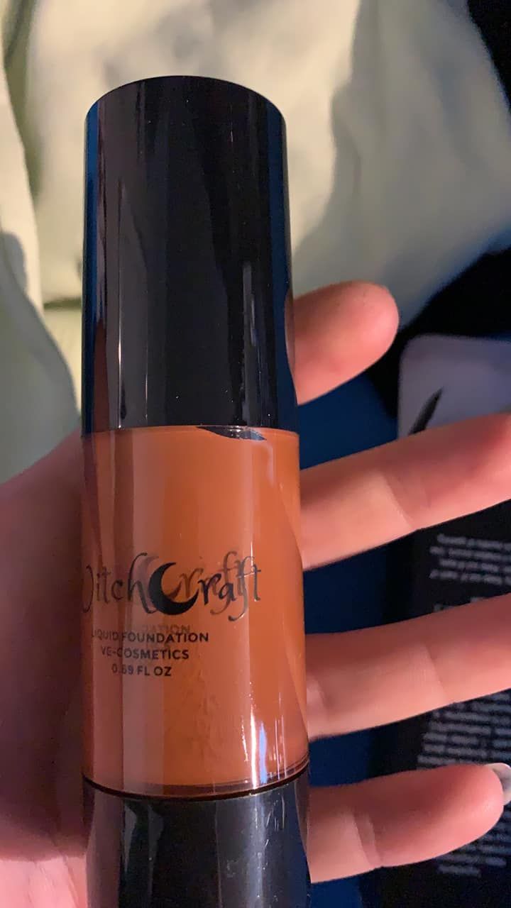 D9 ve cosmetic foundation shade 12 £4