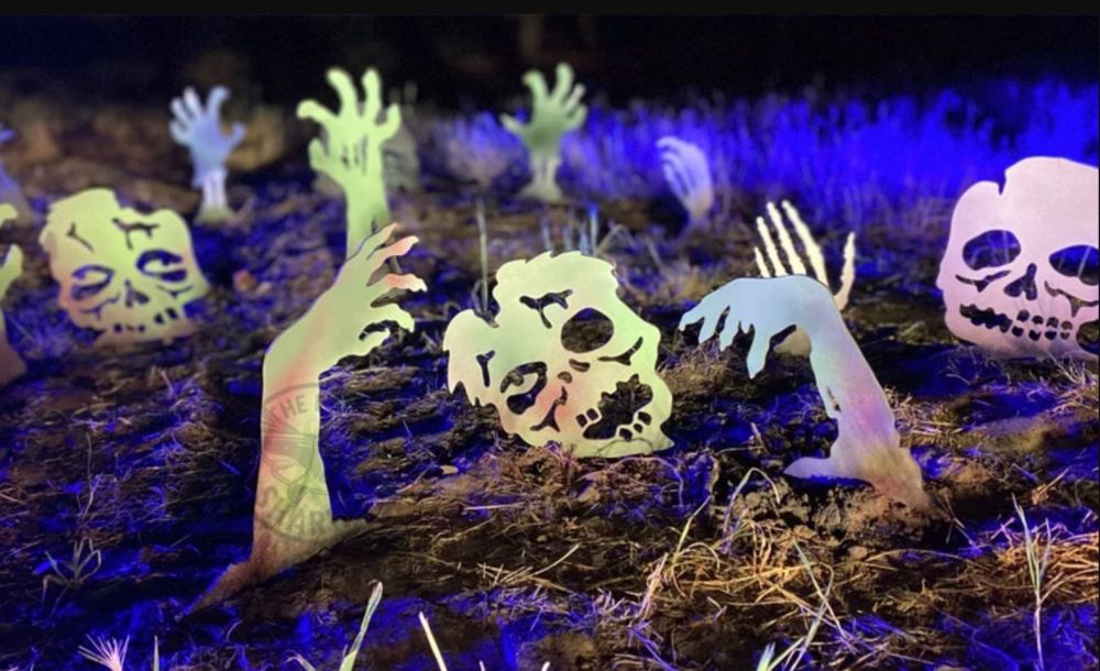ZOMBIE STAKES SET OF 3