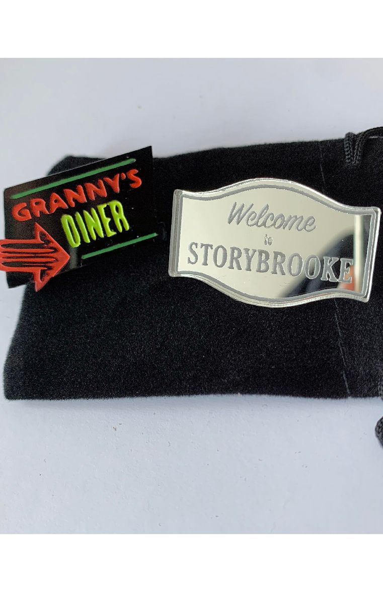 Storybrooke Pin Badge Set