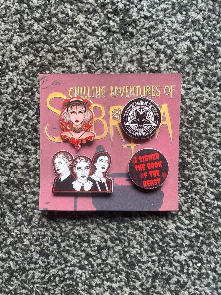Sabrina Pin Badge Set