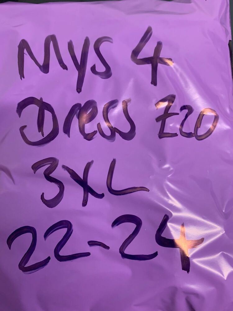 Mystery Pack 4 - dress size 3XL (22-24)