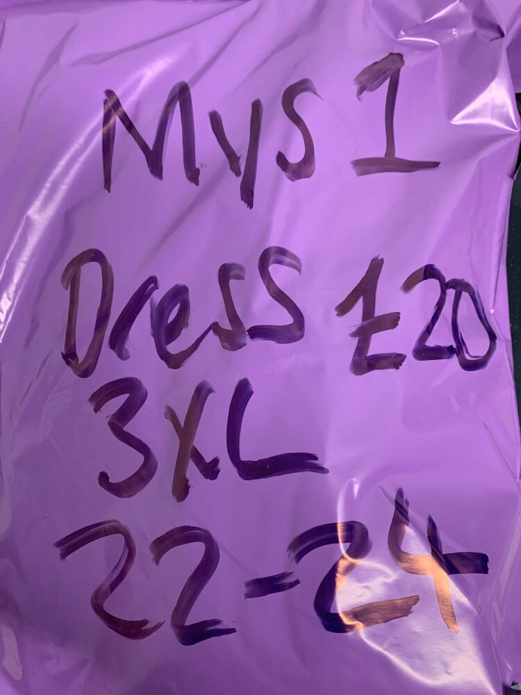 Mystery Pack 1 - dress size 3XL (22-24)