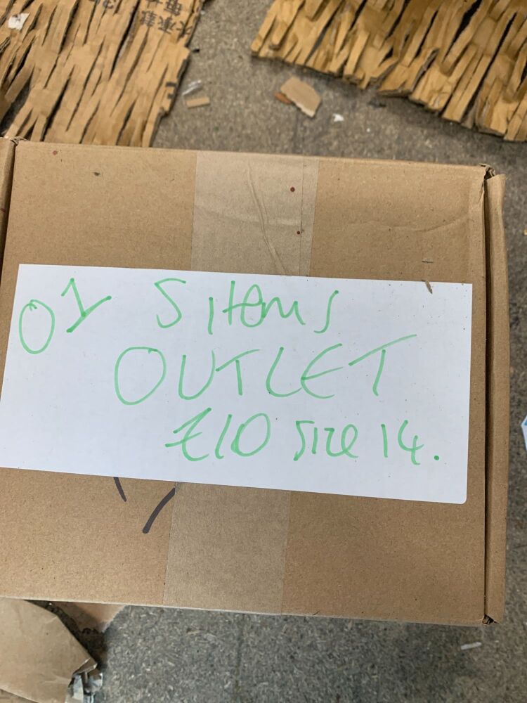 Mystery Box - outlet box 1 size 14