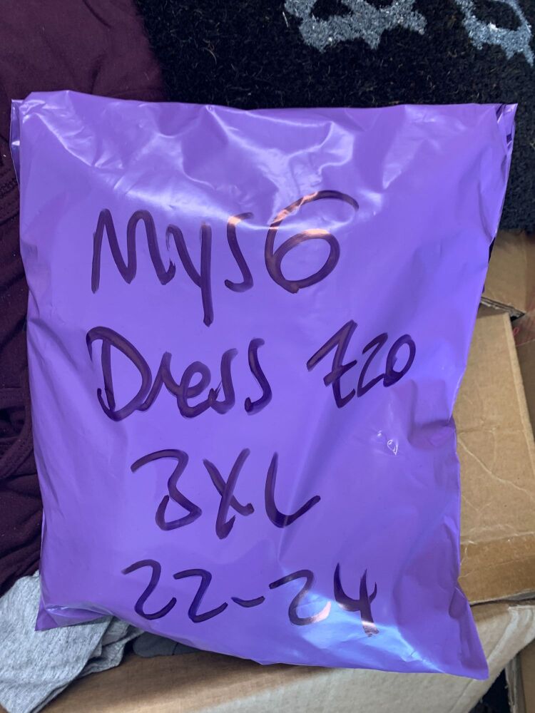Mystery Pack 6 - dress size 3XL (22-24)