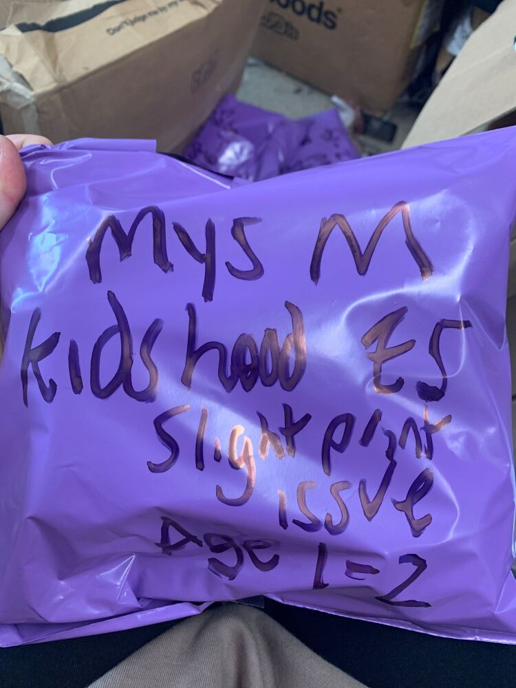 Mystery Pack M - kids hood age 1-2 (slight print issue)