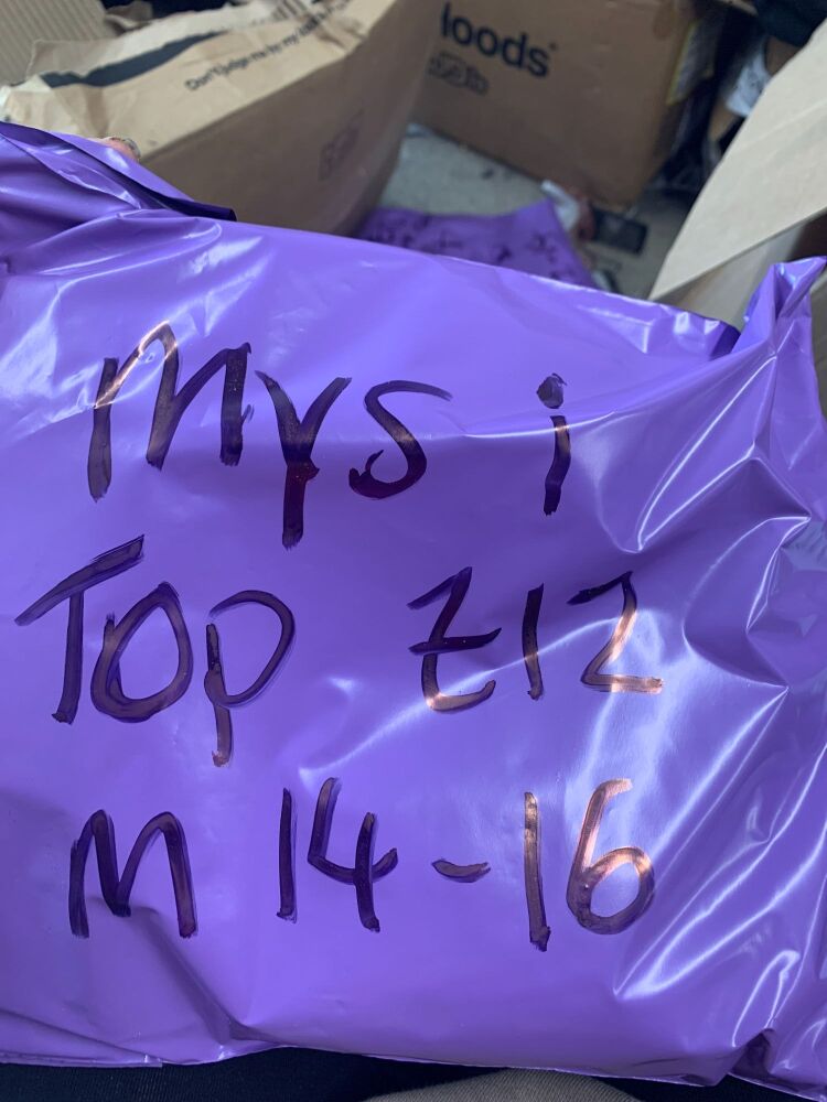 Mystery Pack I - top size medium (14-16)