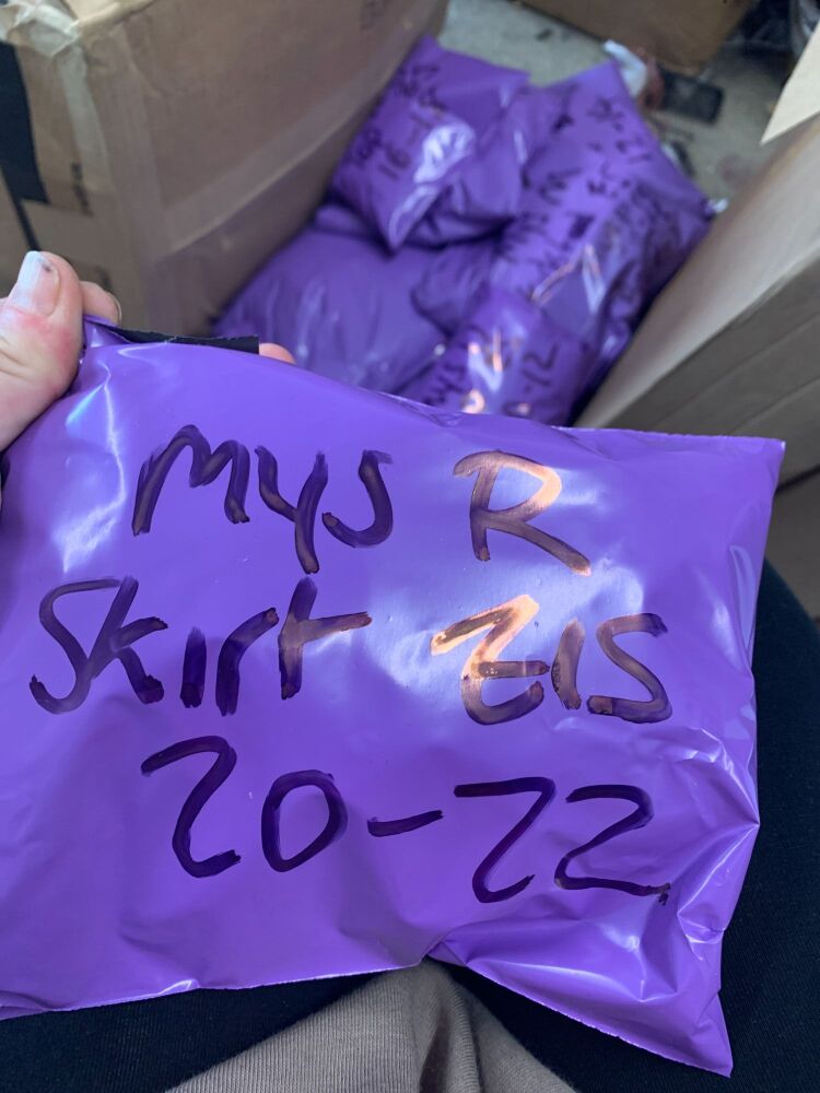 Mystery Pack R - skirt size 20-22