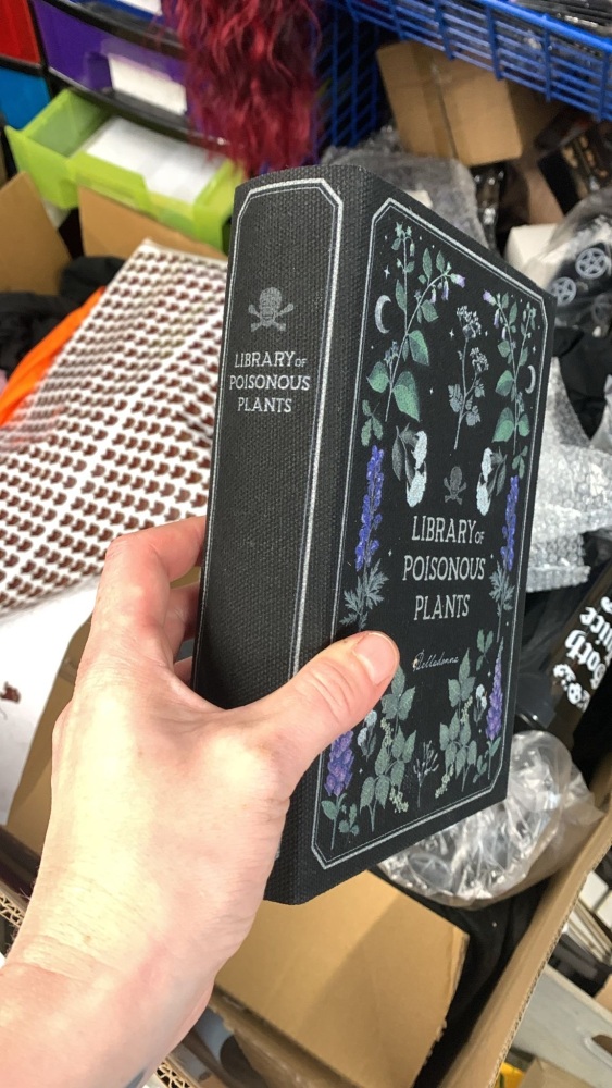 Library Of Poisonous Plants storage box RRP &pound;15.99