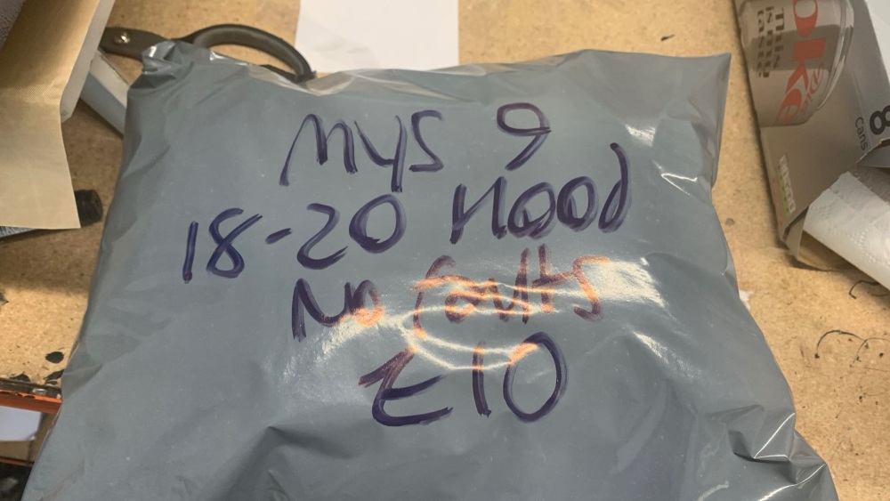Mystery 9 - hood size 18-20 (no faults)