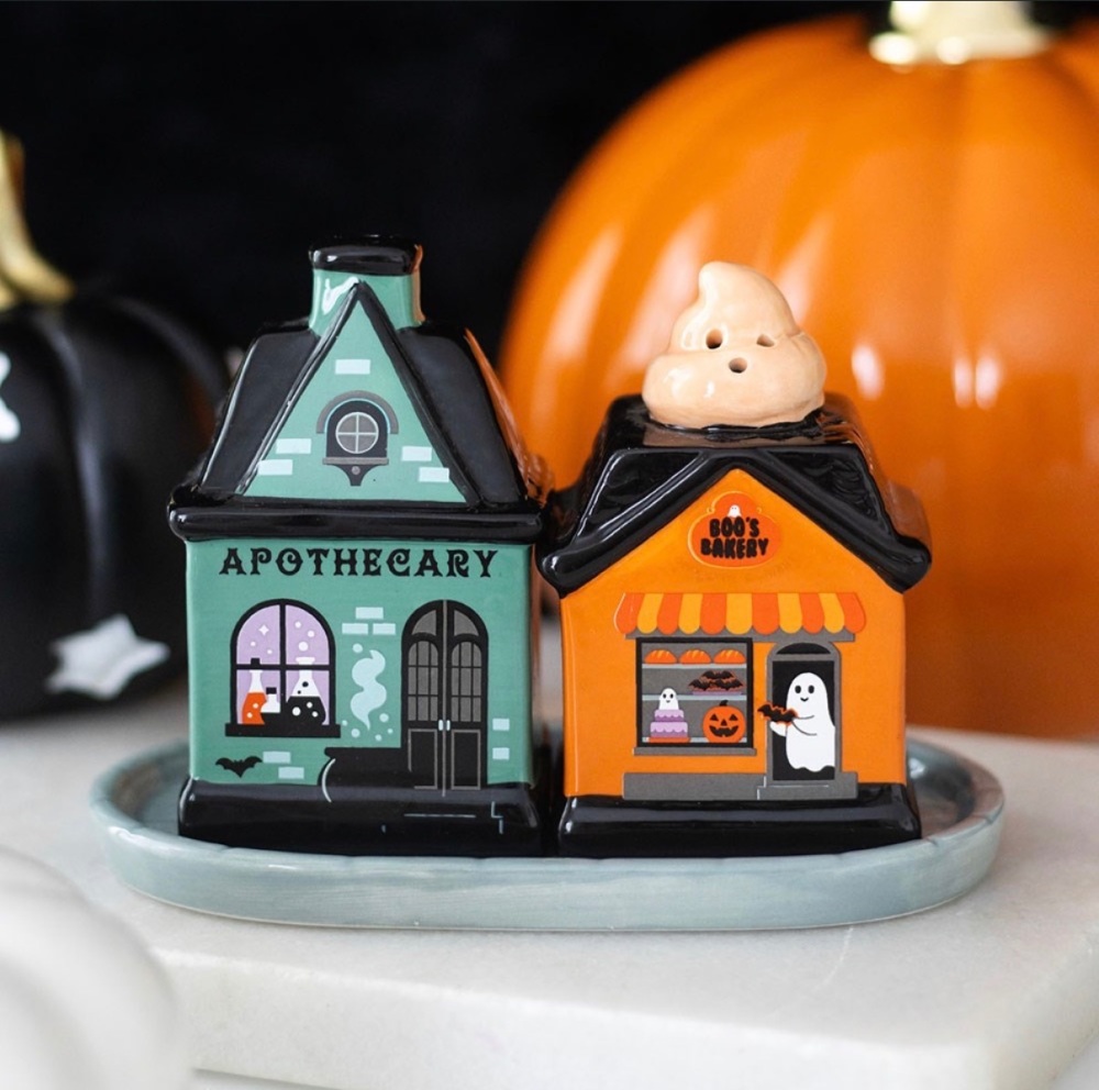 SPOOKY SALT AND PEPPER SHAKERS RRP &pound;15.99