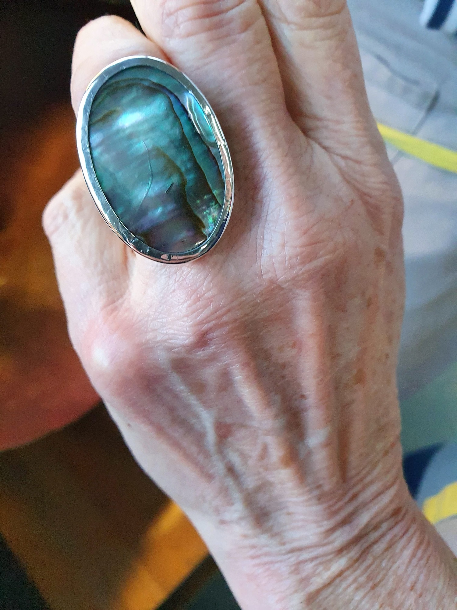 Stone setting ring workshop, beautiful amethyst ring