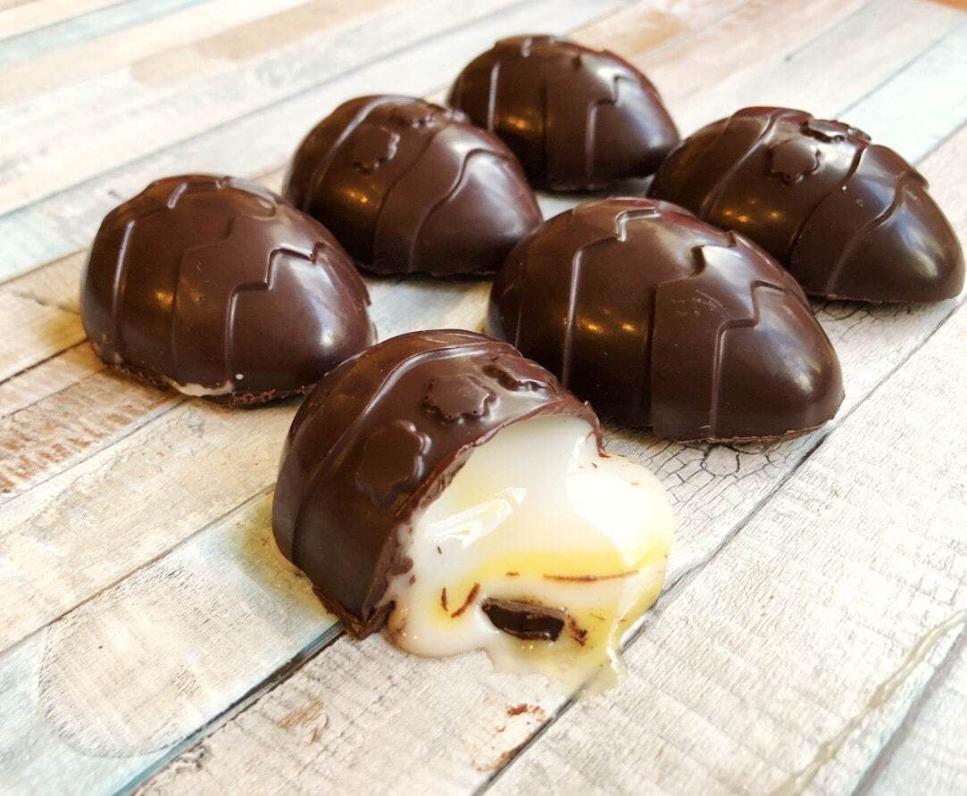 Vegan Creme Egg