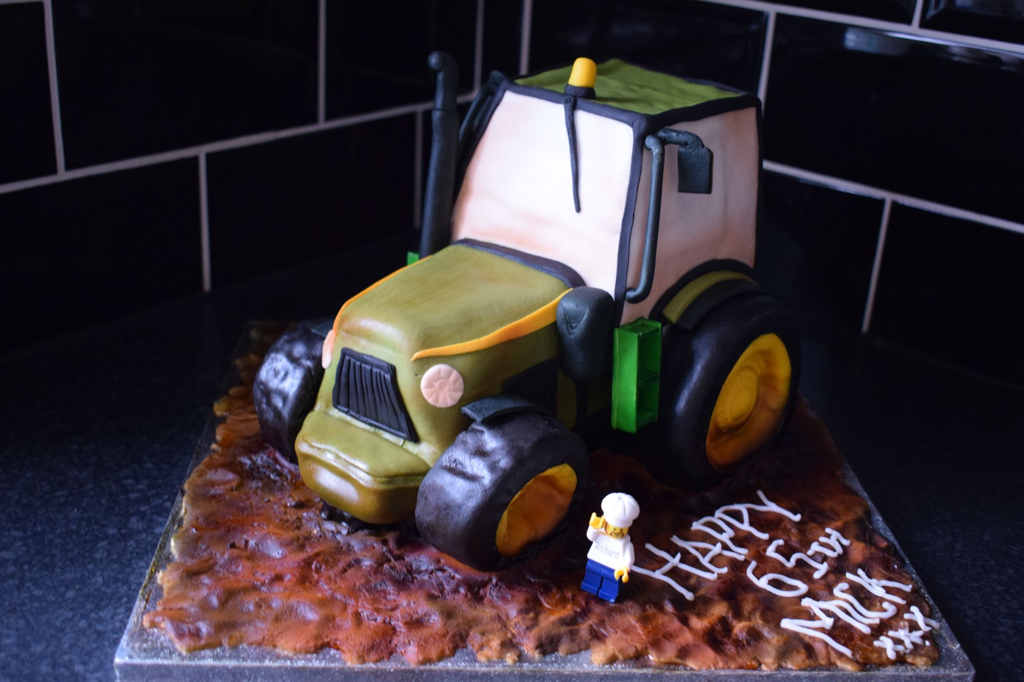 tractor-shaped-birthday-cake
