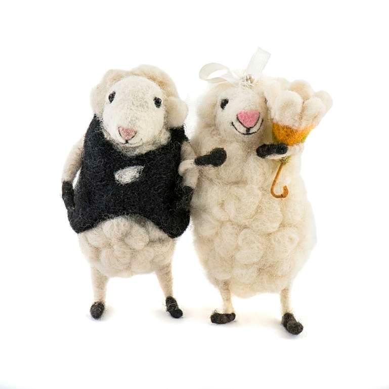Sew Heart Felt: Bride and Groom Felt Sheep