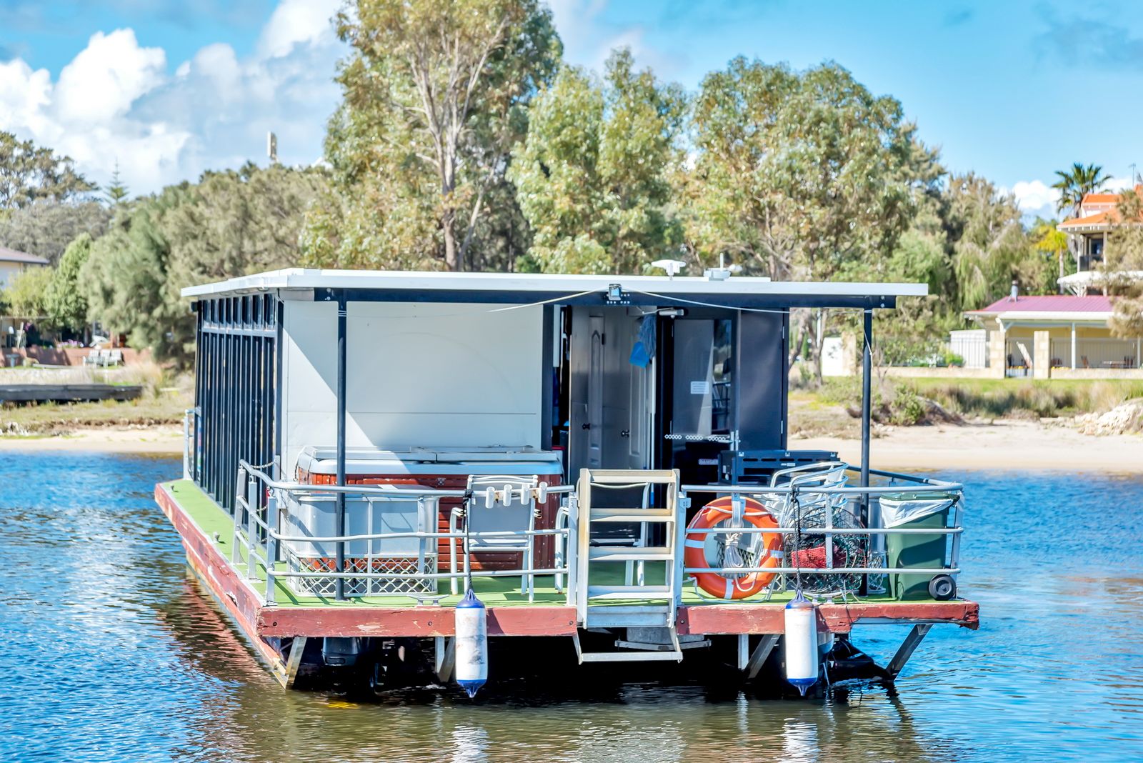 Quicksilver Houseboat For Hire Houseboat Holidays From Perth