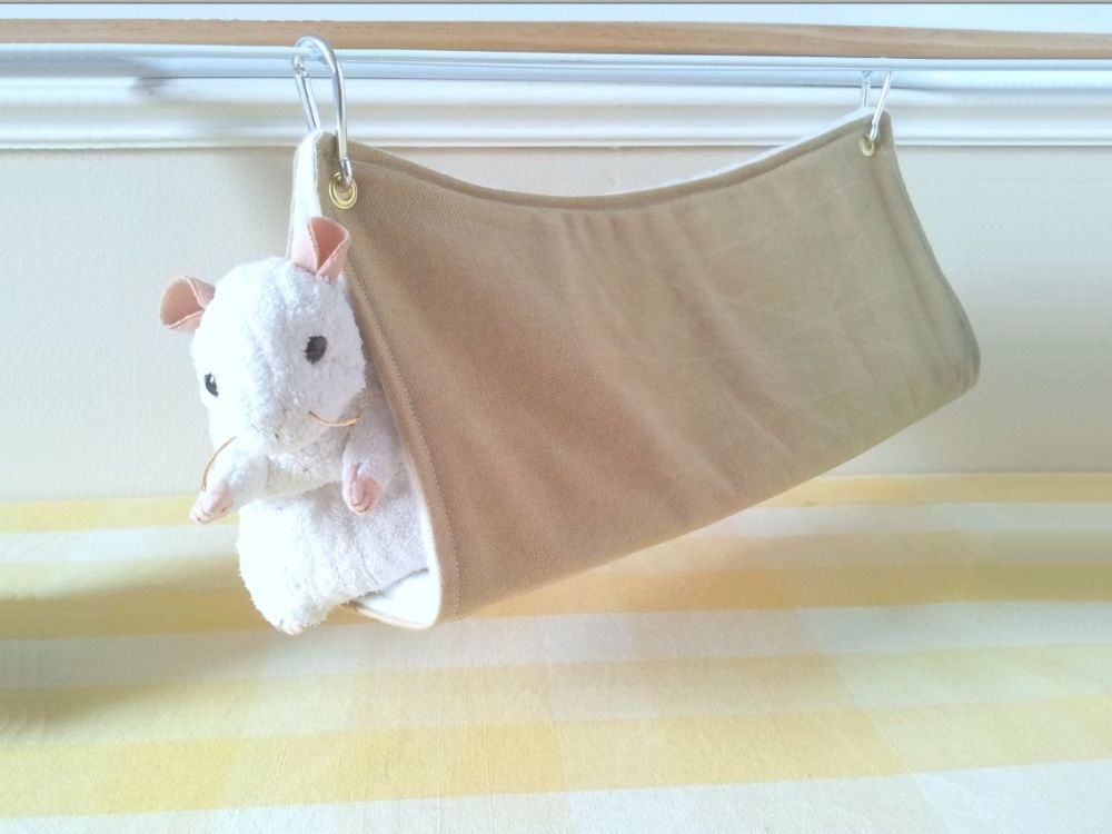 Medium Gold and White Hanging Tunnel