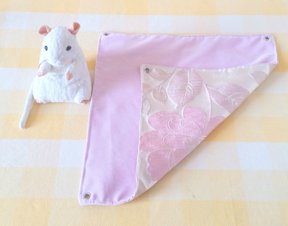 Large Hammock Pink flower - 12 inches square
