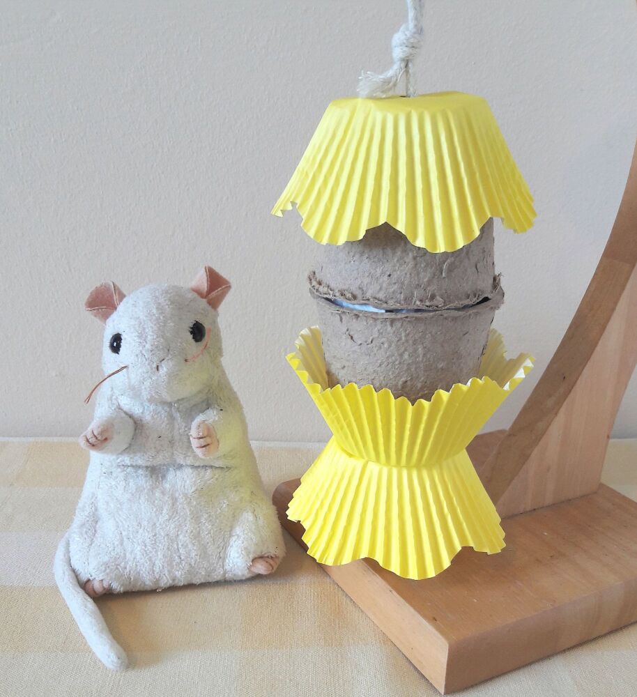 Nibble and Gnaw Stuffed Pot Banana Treat Shredder