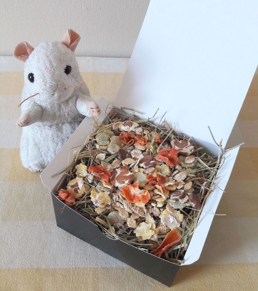 Grains and Vegetables Forage Box 50g