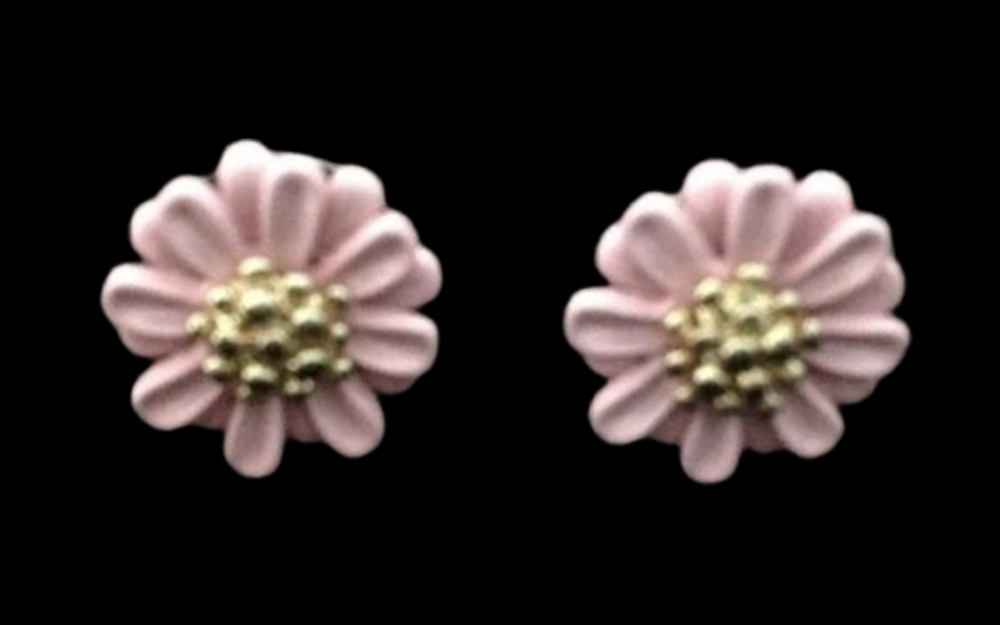 *No.60 Pink Daisy Stud Earrings