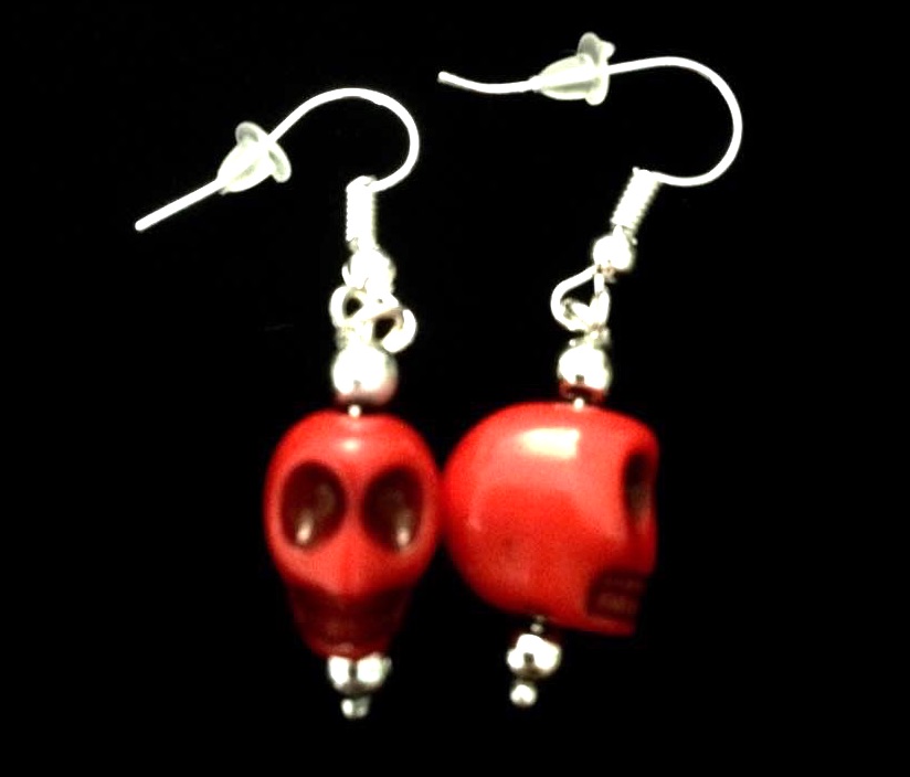 *No.808 Red Skull Earrings