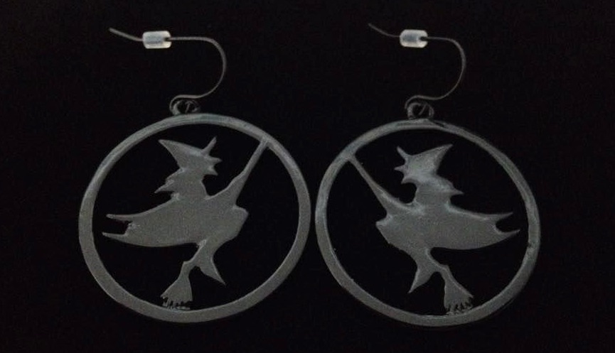 *No.862 Round Flying Witch Earrings