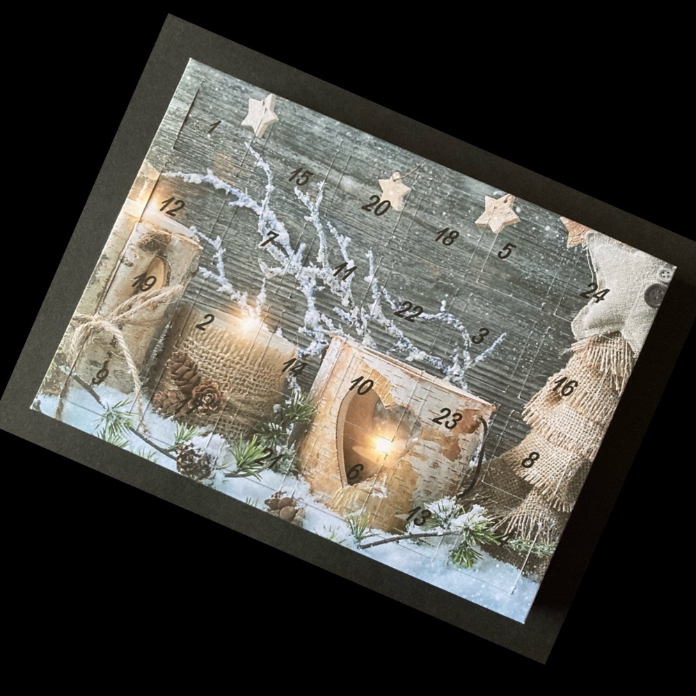 24 Day Wood Candles Landscape Advent Calendar in Beige and White
