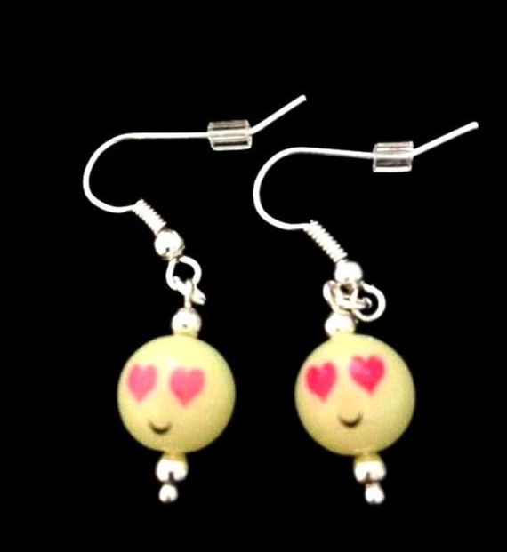 *No.131 Heart Eyes Emoji Earrings