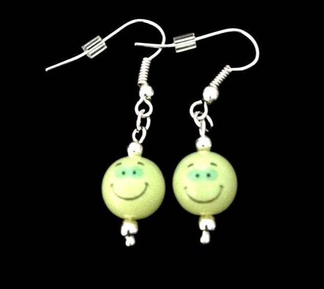 *No.344 Blue Eyes Emoji Earrings