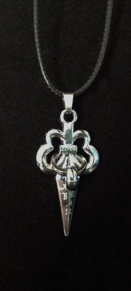 No.3 Silver Dagger Necklace