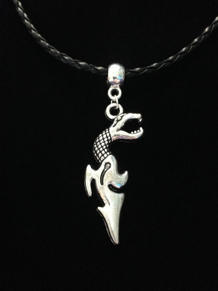 No.21 Snakes Head Dagger Necklace
