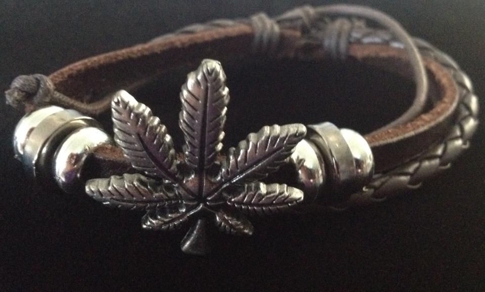 No.86 Brown Leaf Multistrand Wristband