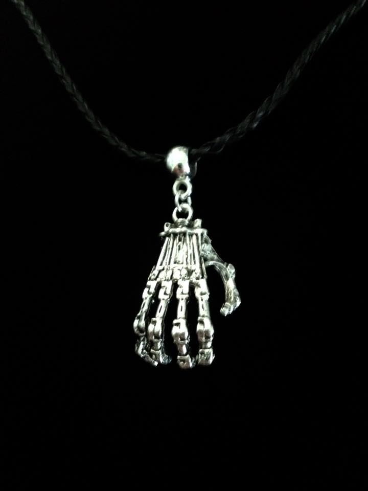 No.808 Mechanical Hand Necklace