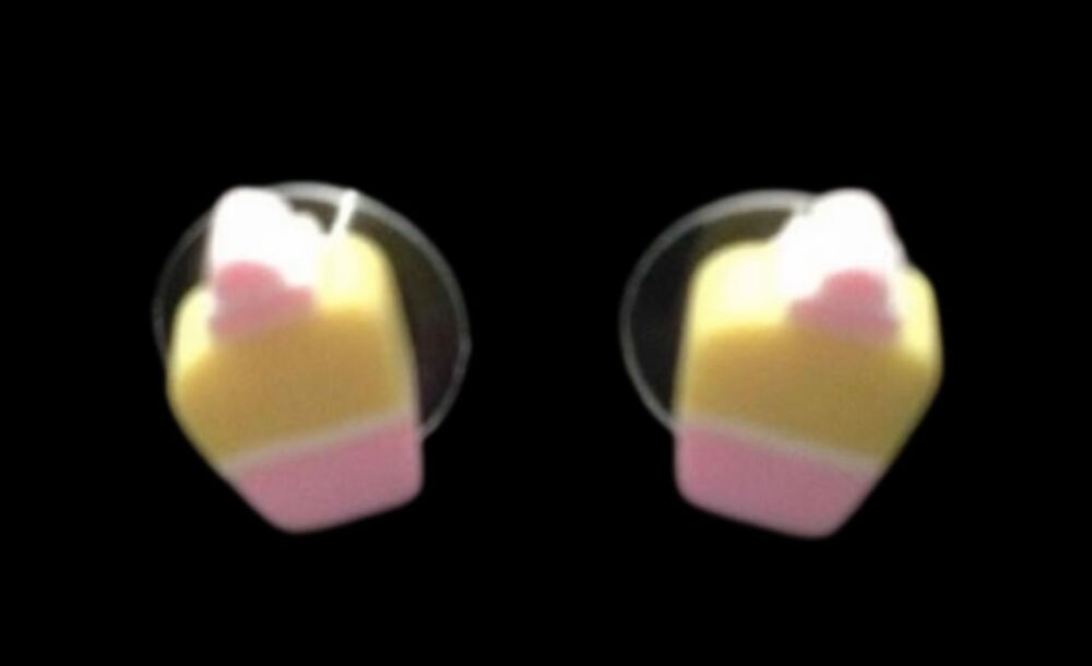 *No.522 Mini Cake Stud Earrings