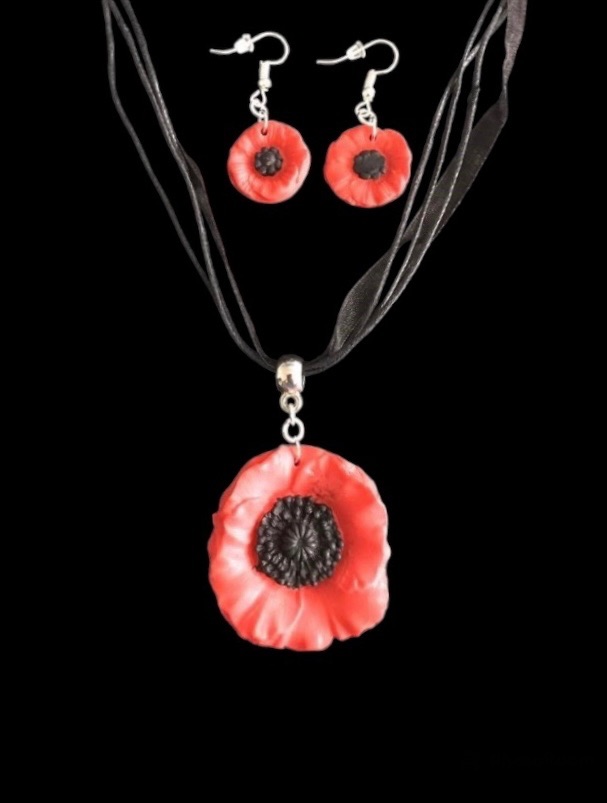 No.10 Black and Red Poppy Jewellery Set