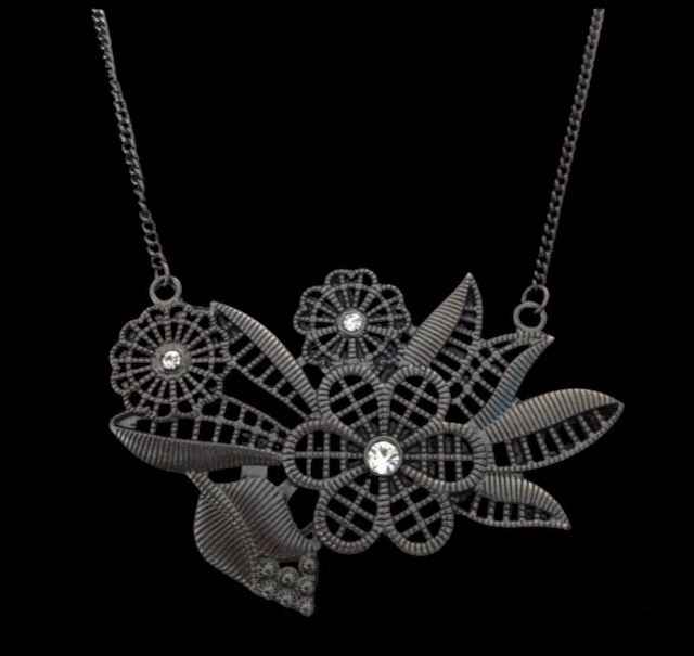 No.73 Black Flower  Necklace