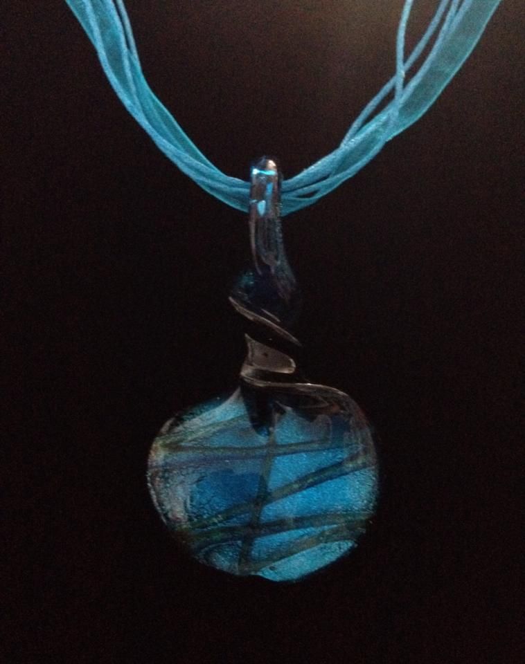 No.149 Turquiose Twisted Glass Necklace