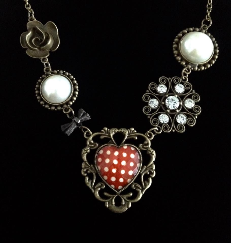 No.178 Antique Gold Heart Necklace