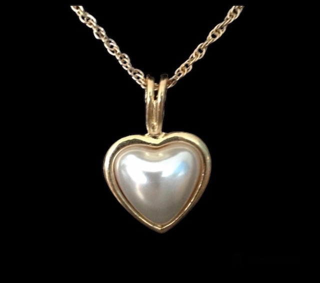 No.163 Gold and Pearl Heart Necklace