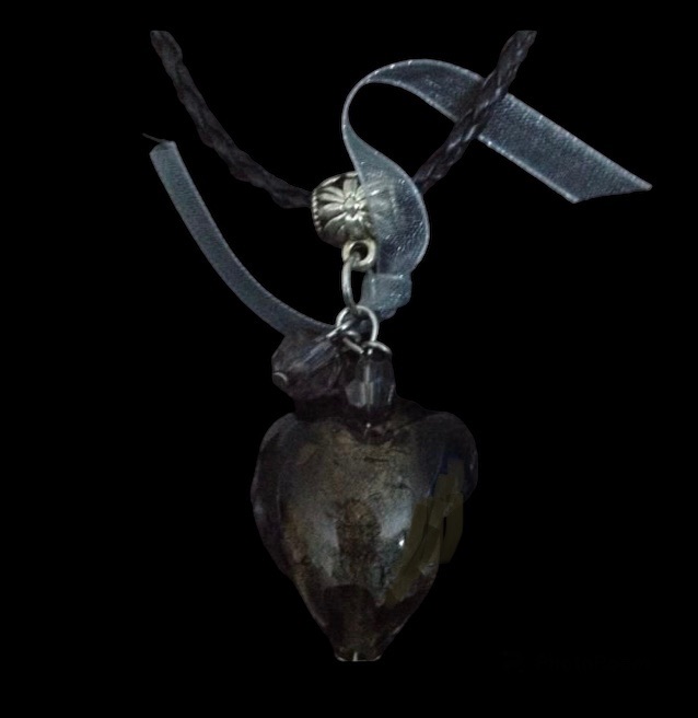No.86 Black Heart Pendent Necklace