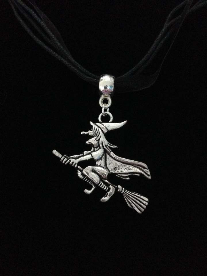 No.941 Black Witch Necklace