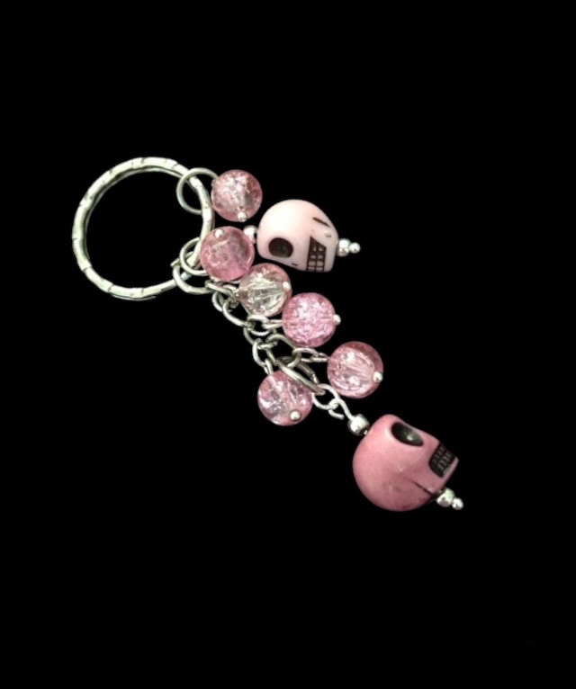 No.61 Pink Skull and Bead Keyring