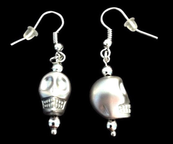 *No.800 Metallic Silver Skull Earrings