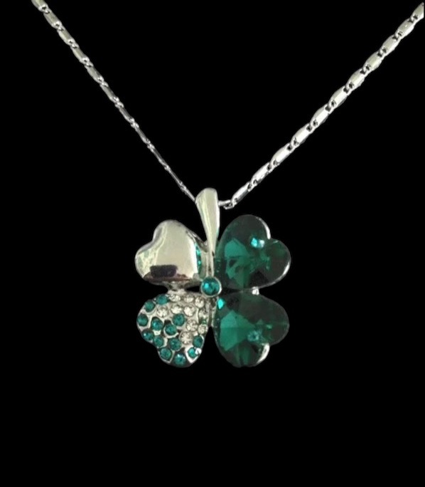 No.45 Dark Green 4 Leaf Clover Necklace