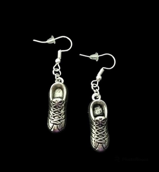 *No.126 3D Trainer Earrings